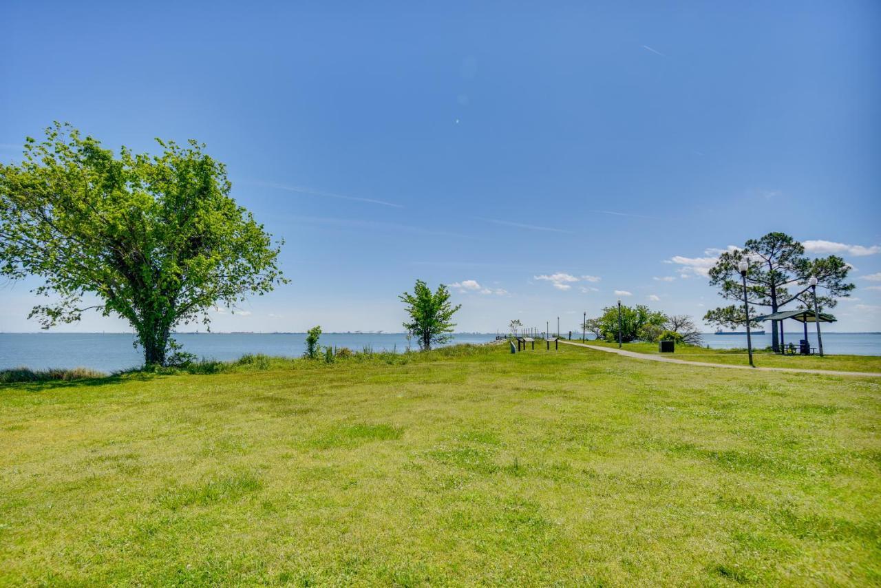Charming Newport News Cottage Less Than 1 Mi To Ocean! 汉普顿 外观 照片