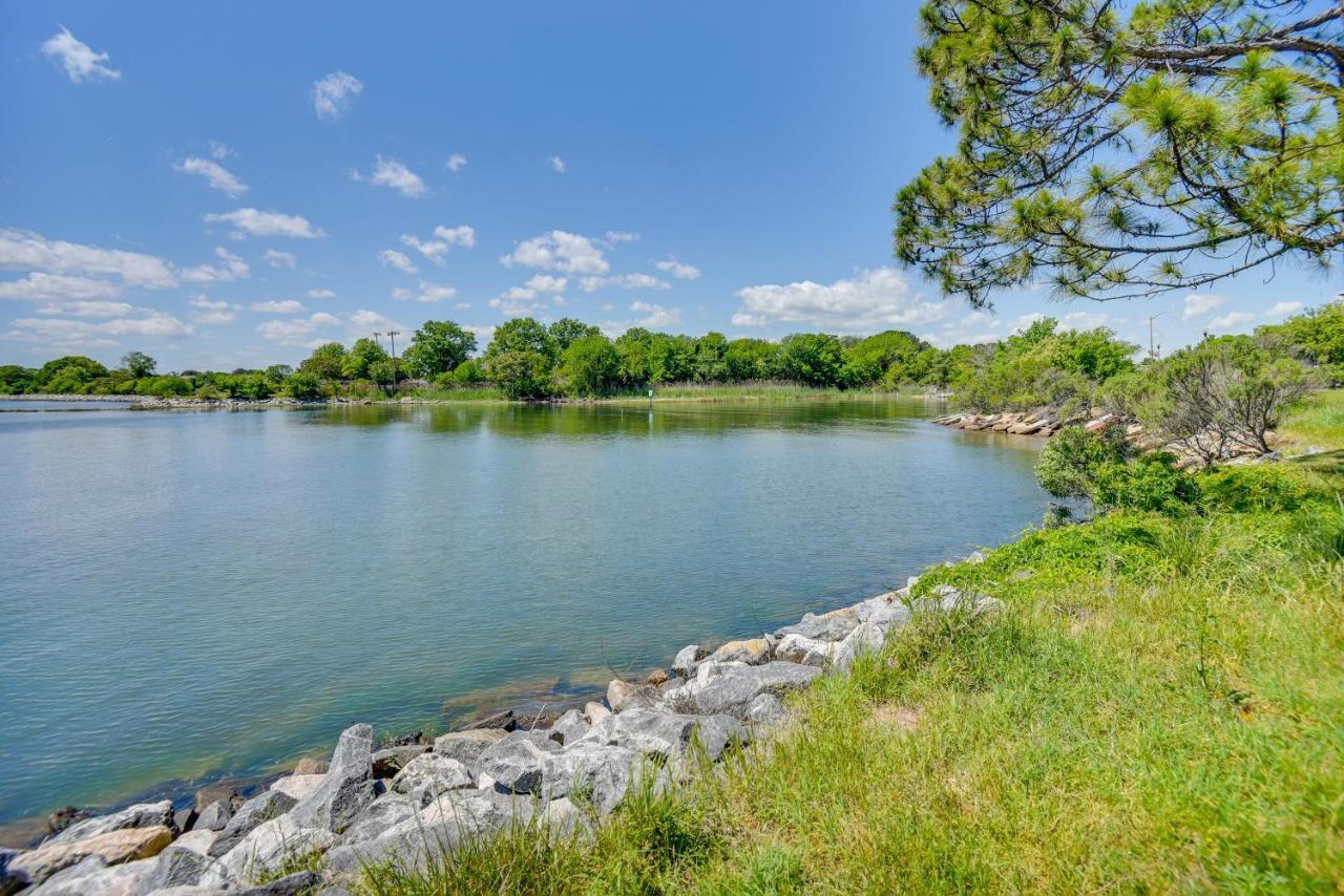 Charming Newport News Cottage Less Than 1 Mi To Ocean! 汉普顿 外观 照片