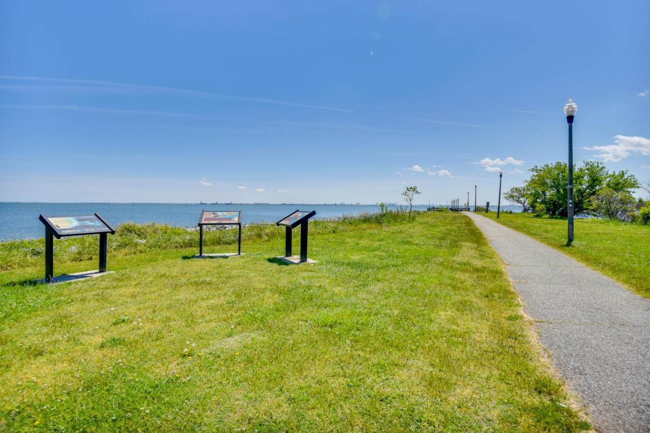 Charming Newport News Cottage Less Than 1 Mi To Ocean! 汉普顿 外观 照片